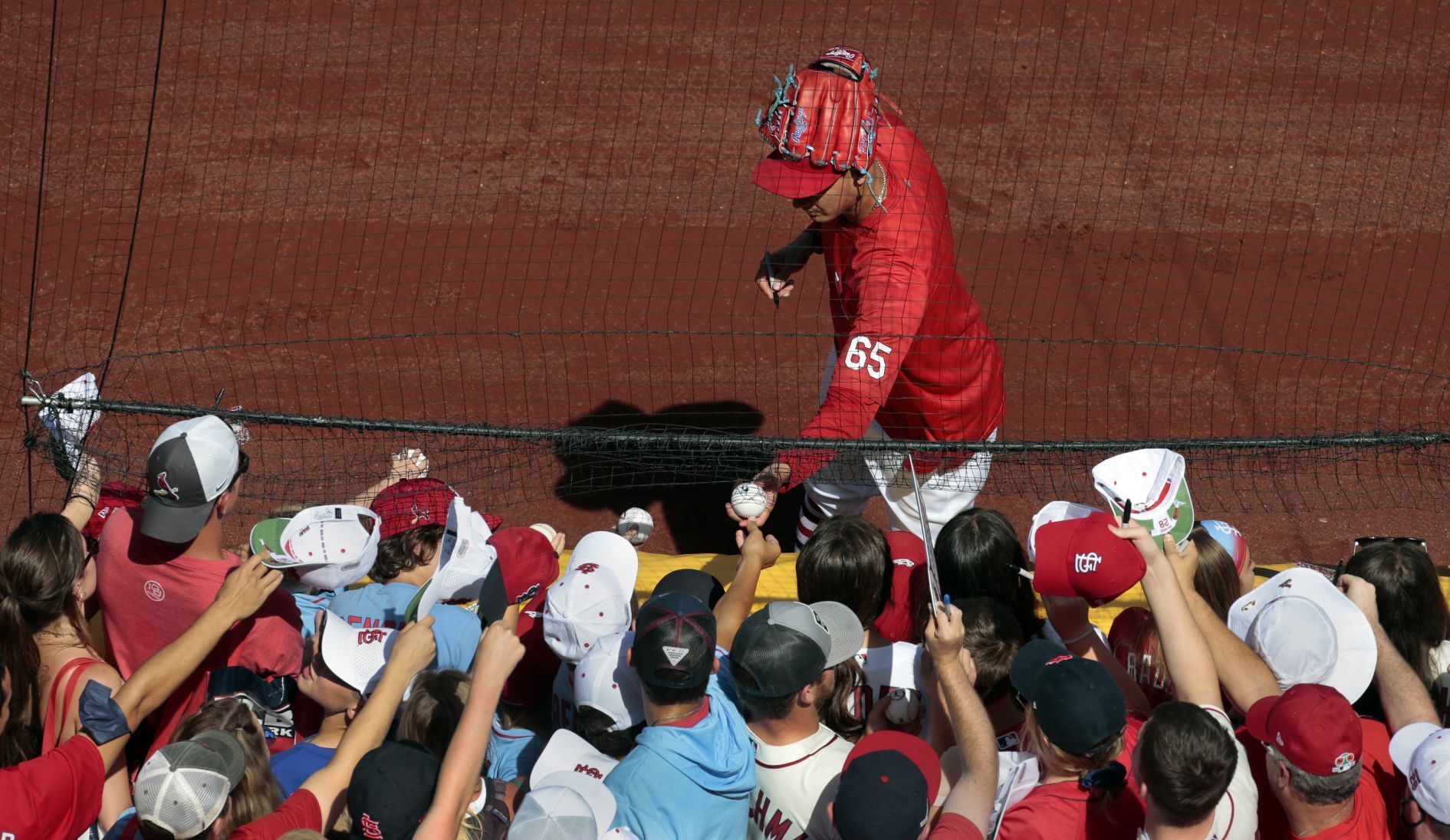 Cardinals sweep Padres with 8-7 victory